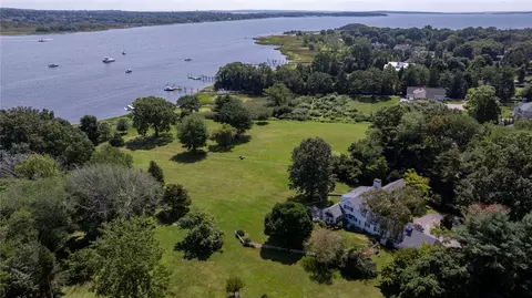250 Rumstick Rd, Barrington, RI 02806