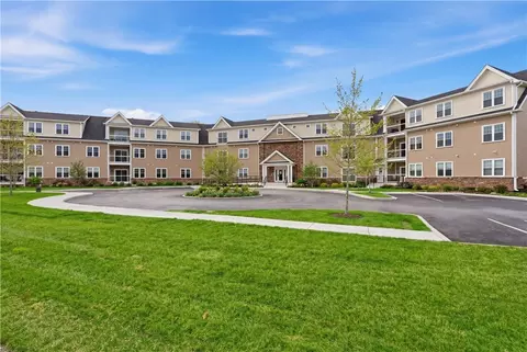9 Joseph N Zenga Jr Blvd #311, East Greenwich, RI 02818
