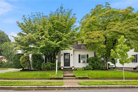 10 Justice St, Providence, RI 02908