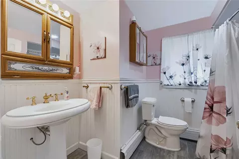 Bath - 16 Marigold Dr, Warwick, RI 02889 photo 1 of 2