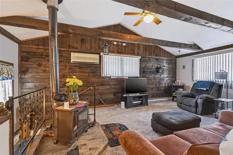 Living - 16 Marigold Dr, Warwick, RI 02889 photo 1 of 2