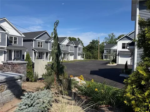 6 Teresa Ann Xing, West Warwick, RI 02893