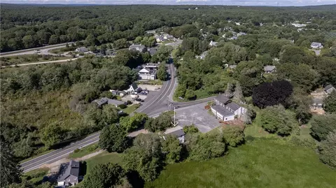 4202 Old Post Rd, Charlestown, RI 02813