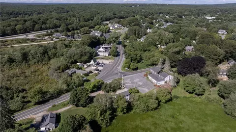 4202 Old Post Rd, Charlestown, RI 02813