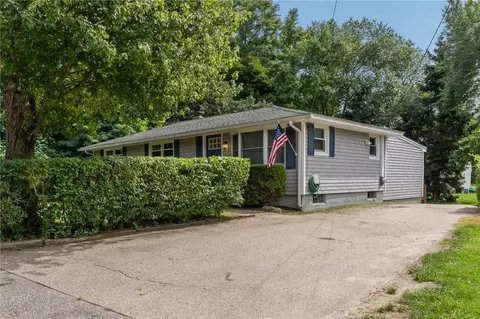 40 Tern Rd, Narragansett, RI 02882