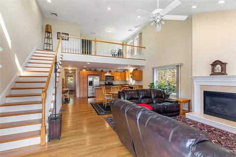 500 Mendon Rd #11, Cumberland, RI 02864