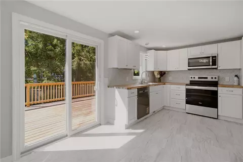 Kitchen - 174 Ten Rod Rd, Exeter, RI 02822 photo 1 of 4