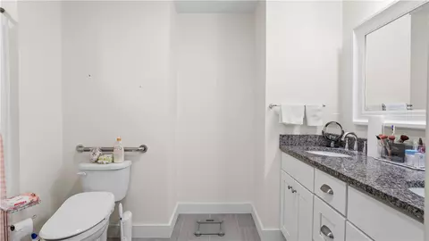 Bath - 724 Centerville Rd #8, Warwick, RI 02886 photo 2 of 6