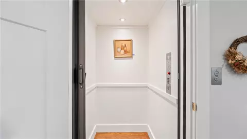 Entry Way - 724 Centerville Rd #8, Warwick, RI 02886 photo 3 of 8