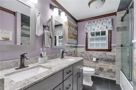 Bath - 139 Ray Ave, Woonsocket, RI 02895 photo 1 of 5