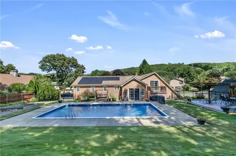 Exterior - 139 Ray Ave, Woonsocket, RI 02895 photo 7 of 12