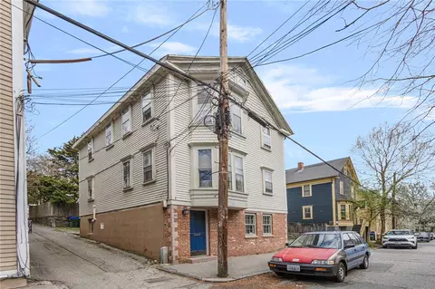 86 Transit St, Providence, RI 02906