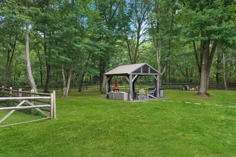 Exterior - 5 Christopher Rd, Westerly, RI 02891 photo 13 of 18