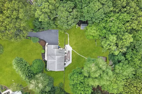 View/Area - 5 Christopher Rd, Westerly, RI 02891 photo 2 of 3