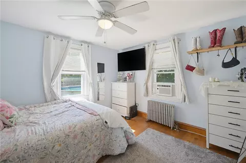 Bedroom - 63 Taft St, Coventry, RI 02816 photo 6 of 8