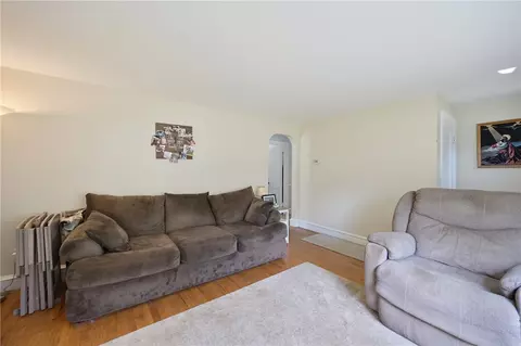 Living - 63 Taft St, Coventry, RI 02816 photo 3 of 4