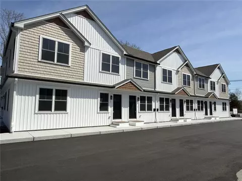 Exterior - 2907 Post Rd #1, Warwick, RI 02886 photo 3 of 4