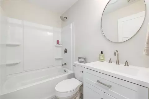 Bath - 2907 Post Rd #1, Warwick, RI 02886 photo 2 of 3