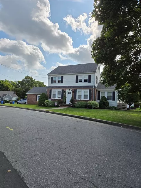 67 Kearney St, Cranston, RI 02920