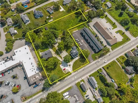 2967 E Main Rd, Portsmouth, RI 02871