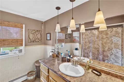 Bath - 4 Evans St, Johnston, RI 02919 photo 1 of 3