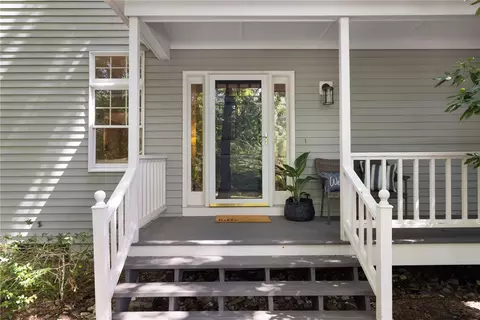 4 Stonecarry Way, East Greenwich, RI 02818