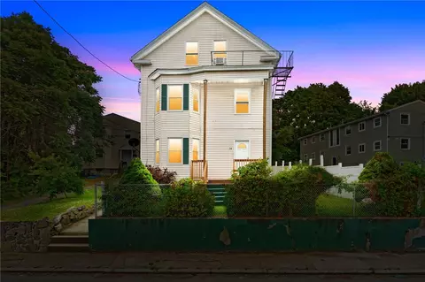 74 Veazie St, Providence, RI 02908