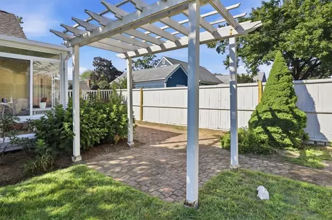 Exterior - 91 Cavalcade Blvd, Warwick, RI 02889 photo 7 of 18