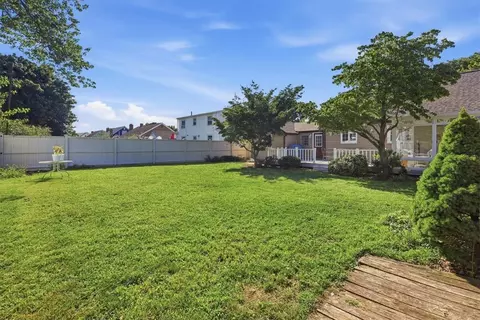 Exterior - 91 Cavalcade Blvd, Warwick, RI 02889 photo 16 of 18