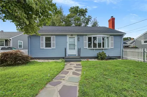 15 Don Ct, Pawtucket, RI 02861