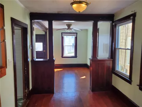 Living - 7 Union St, Warren, RI 02885 photo 1 of 6