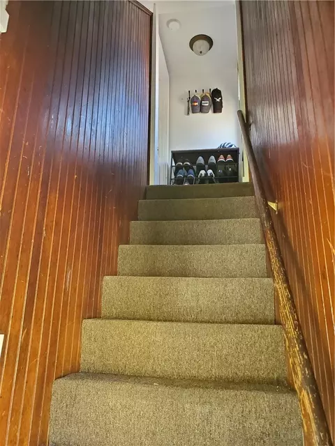 Entry Way - 7 Union St, Warren, RI 02885 photo 2 of 2
