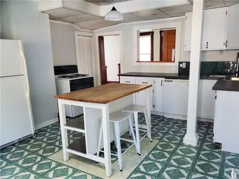 Kitchen - 7 Union St, Warren, RI 02885 photo 2 of 5