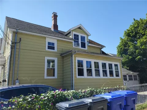 Exterior - 7 Union St, Warren, RI 02885 photo 2 of 4