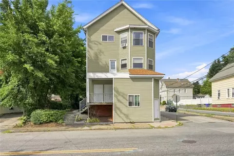 419 Orms St, Providence, RI 02908