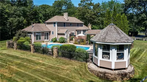 Exterior - 41 Edies Ln, Exeter, RI 02822 photo 4 of 9