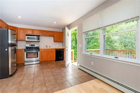 Kitchen - 41 Edies Ln, Exeter, RI 02822 photo 5 of 5