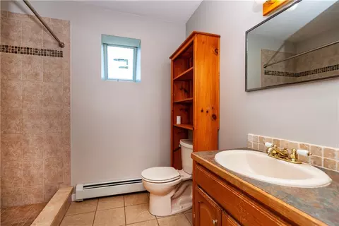 Bath - 41 Edies Ln, Exeter, RI 02822 photo 3 of 3