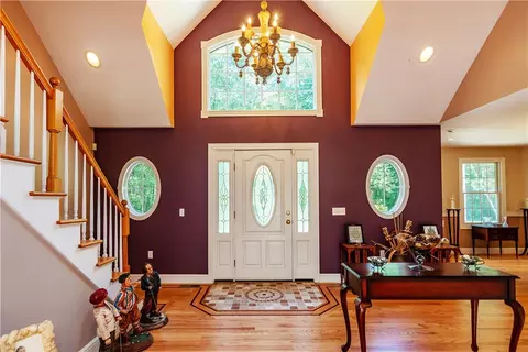 Entry Way - 41 Edies Ln, Exeter, RI 02822 photo 1 of 4