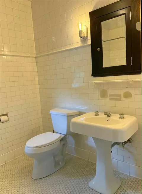 Bath - 177 High St, Westerly, RI 02891 photo 2 of 3