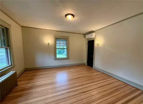 Living - 177 High St, Westerly, RI 02891 photo 4 of 5