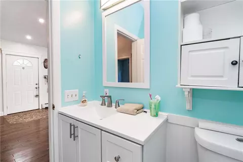 Bath - 59 Mohawk St, Coventry, RI 02816 photo 2 of 6