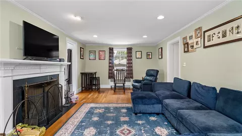 Living - 27 Merry Mount Dr, Warwick, RI 02888 photo 1 of 2