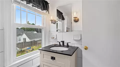 Bath - 27 Merry Mount Dr, Warwick, RI 02888 photo 3 of 3