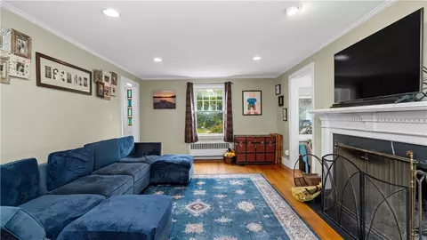 Living - 27 Merry Mount Dr, Warwick, RI 02888 photo 2 of 2
