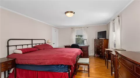Bedroom - 27 Merry Mount Dr, Warwick, RI 02888 photo 5 of 6