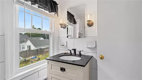 Bath - 27 Merry Mount Dr, Warwick, RI 02888 photo 3 of 3
