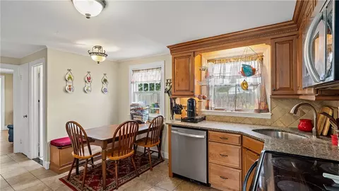 Kitchen - 27 Merry Mount Dr, Warwick, RI 02888 photo 2 of 4