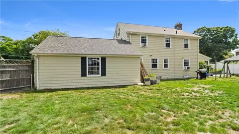 Exterior - 27 Merry Mount Dr, Warwick, RI 02888 photo 4 of 5
