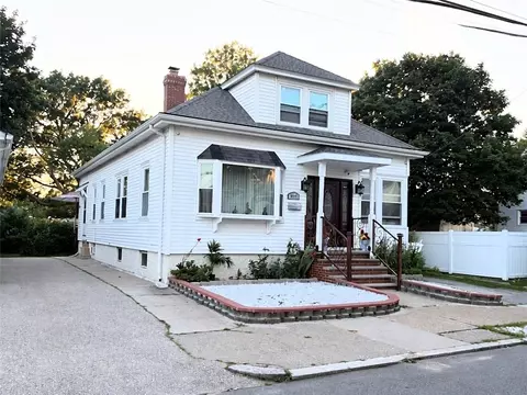 210 Lynch St, Providence, RI 02908